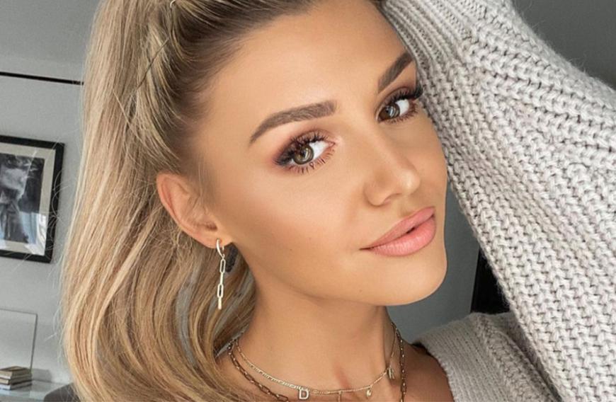 Die Beauty hat ein paar harte Schläge verkrafte müssen: Ihre Freundinnen und sie hatten vergangenes Jahr einen schlimmen Streit der in großem öffentlichen Drama endete. Danach nahm sich Gerda viel Zeit für sich selbst und scheint jetzt glücklicher denn je.