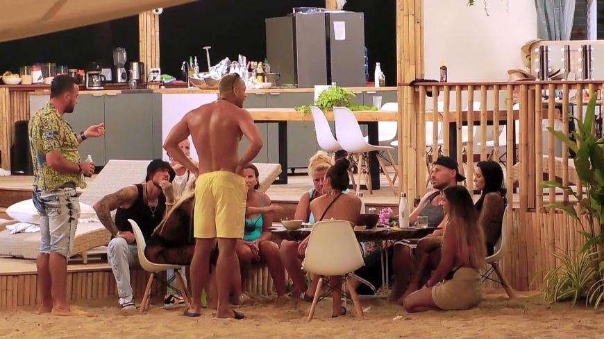 Als Andrej erneut Manipulation und Lügerei unterstellt wurde, platzte dem Realitystar vor laufender Kamera und gegenüber seinen Konkurrenten der Kragen.