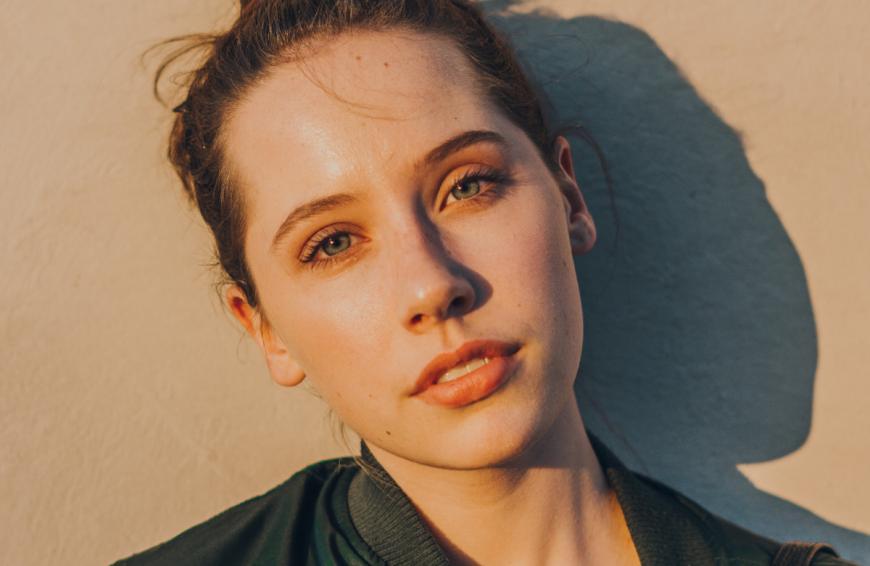 Der "Golden Hour"-Look zählt zu den aktuellen Make-up-Trends. 