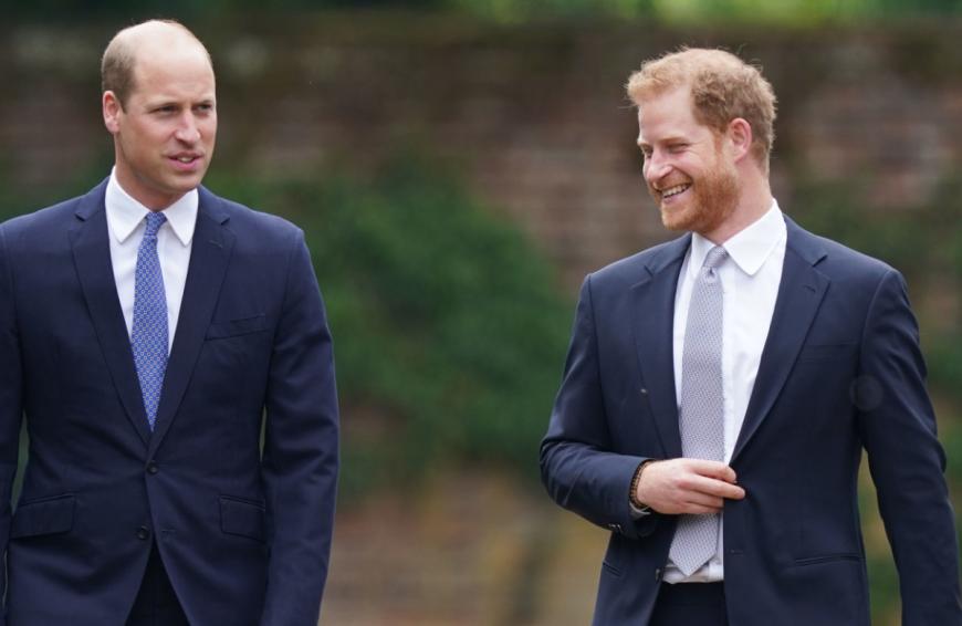 Prinz Harry und Prinz William haben sich bei der Enthüllung der Statue ihrer Mutter Diana wieder angenähert.