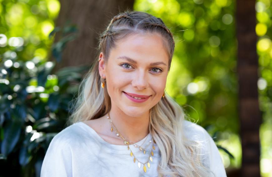 Cheyenne Pahde, die Zwillingsschwester von Valentina Pahde, zeigt wie heiß ihr Urlaub ist.