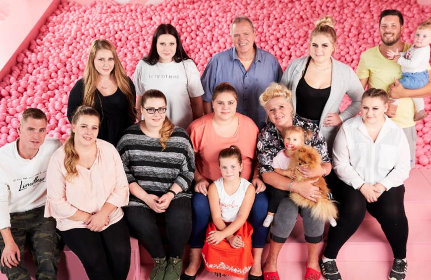 Sarah-Jane Wollny gehört eher zu den zurückhaltenderen Wollny-Mitgliedern. Im Gegensatz zu ihren Schwestern Sarafina oder Estefania hört man selten etwas von der 22-Jährigen.