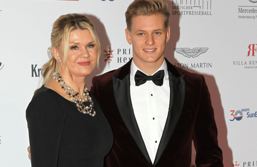 Darin kommt unter anderem auch Ehefrau Corinna Schumacher zu Wort.