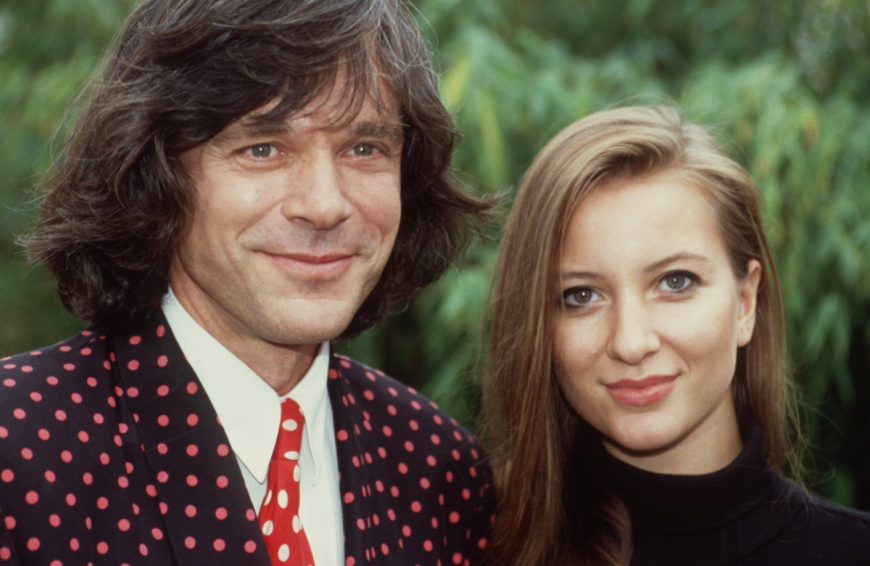 Vor 30 Jahren lernten sich Jürgen Drews und Ramona bei einer Miss-Wahl kennen, wenig später wurde aus ihnen ein Paar. 1994 gaben sie sich schließlich das Ja-Wort.