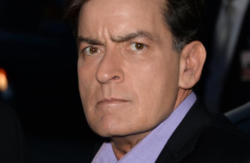 Charlie Sheen steht oft in der Kritik, doch jetzt geht es um seine Ex-Frau: Die gemeinsame Tochter erhebt schreckliche Vorwürfe!