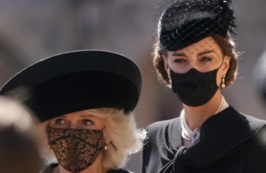Die Pläne der Cambridges, wieder mehr in de Nähe der Queen zu ziehen, sollen Camilla alles andere als gut gefallen.