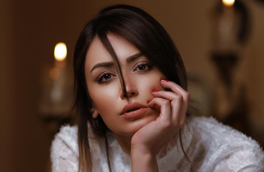 Mit einer BB Cream aus der Drogerie kannst du sogar Unreinheiten und umweltbedingte Falten bekämpfen. 