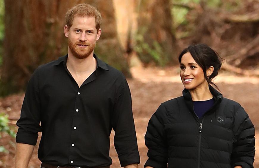 Im vergangenen Jahr hatten Ehemann Harry und sie dem Königshaus den Rücken gekehrt. Nun könnten sie schon ganz bald wieder nach England fliegen.