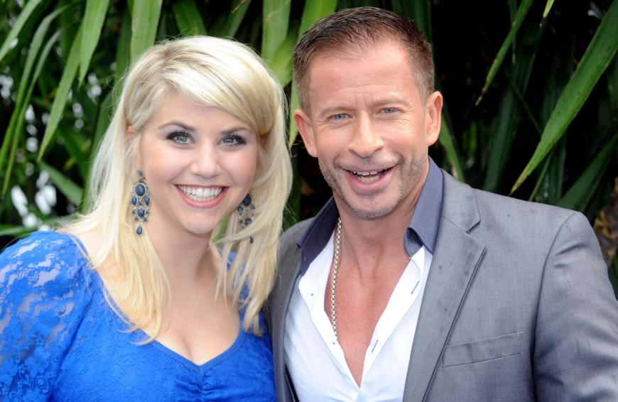 Dabei sorgt der Sänger mit seinen Schlagern eigentlich für gute Laune. Hier ist er mit seiner schweizerischen Schlager-Kollegin Beatrice Egli zu sehen.