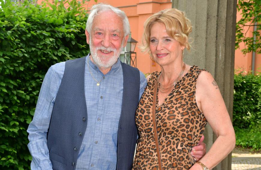 Seit 2015 ist Dieter Hallervorden mit der ehemaligen Stuntfrau Christiane Zander liiert.