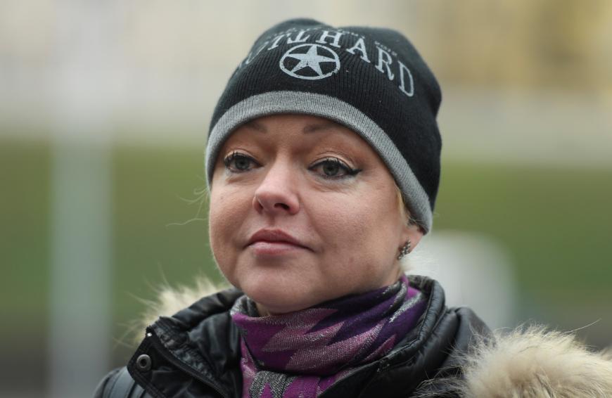 Während Ivana im totalen Luxus schwebt, lebt seine Tochter Dominika in schrecklicher Armut.