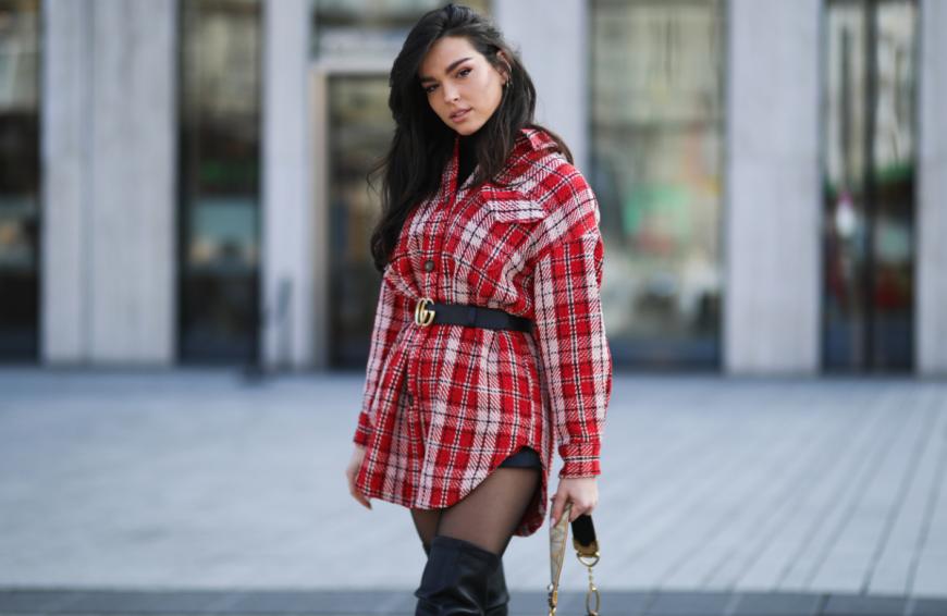 Lili Paul-Roncalli kennt die Herbst-Trends und trägt bereits ein angesagtes Hemdkleid mit Karo-Print. 