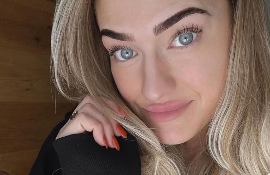 Fans spekulieren: Hat Mimi Gwozdz sich die Lippen unterspritzen lassen? Sie wäre auf jeden Fall nicht die erste