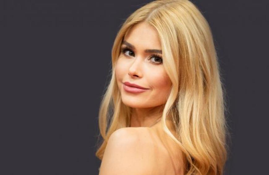 Pamela Reif schwört auf ihre Beauty-Produkte für strahlend schöne Haut. Wir verraten dir, wie du die Produkte ganz einfach nachkaufen kannst. 