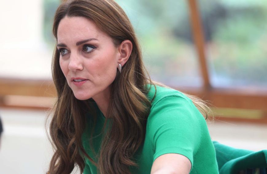 Herzogin Kate weiß nach zehn Jahren als Ehefrau von Prinz William eigentlich nur zu gut, wie man sich in der Öffentlichkeit am besten Verhält.