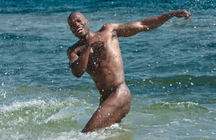 Collins Egege ist ein internationales Model und gibt sein TV-Debüt bei