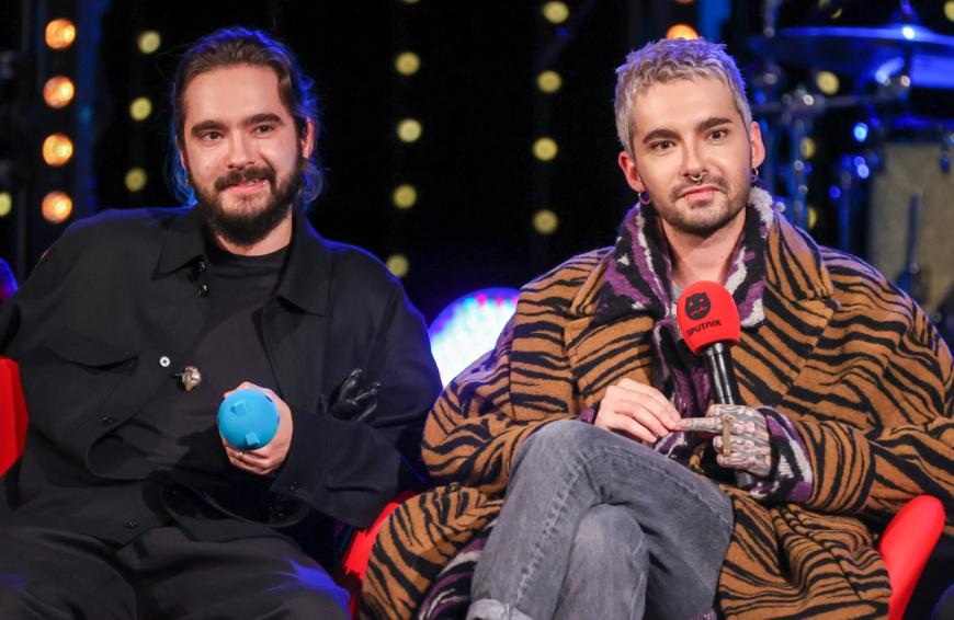 Im gemeinsamen Podcast mit seinem Zwillingsbruder Tom Kaulitz spricht er jetzt ganz offen über seinen Kinderwunsch.