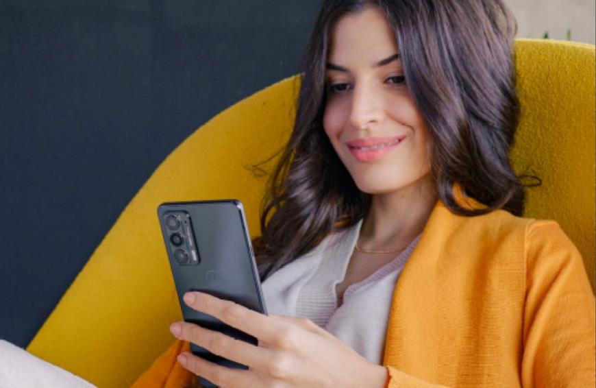 Mit dem motorola edge20 können User spielen, arbeiten, fotografieren, Filme schauen und mehr.