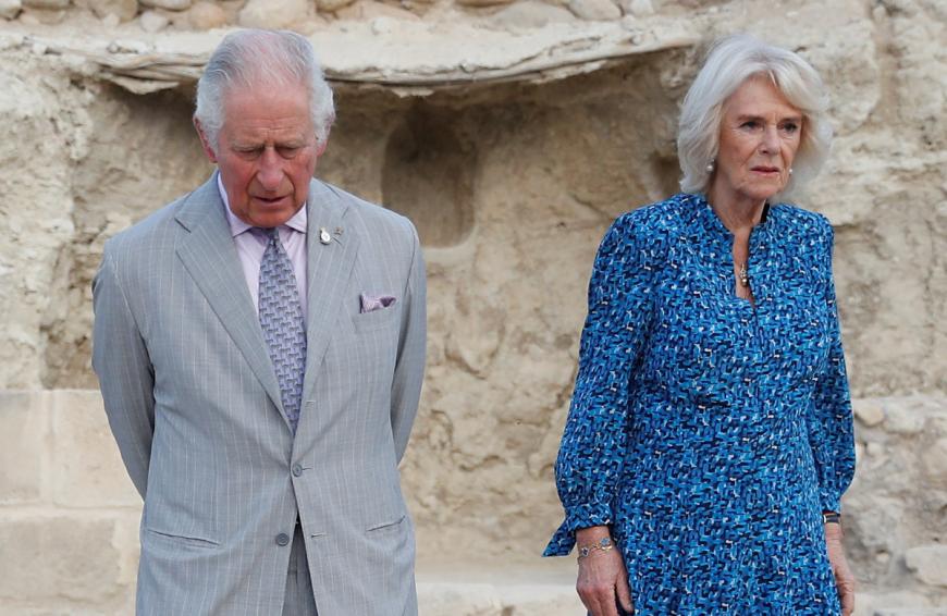 Denn bei ihrer Hochzeit machte Charles ein großes Versprechen.