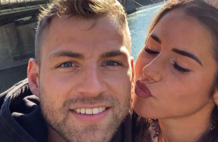 Mittlerweile ist Sarah mit ihrem neuen Ehemann Julian verheiratet.