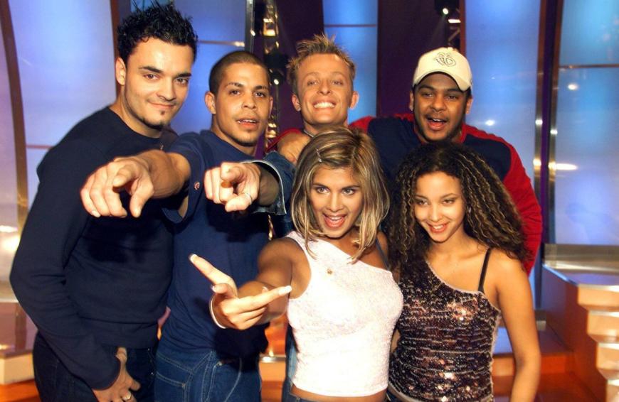 Die Casting-Band Bro'Sis bestand aus Ross Antony, Giovanni Zarrella, Shaham Joyce, Hila Bronstein, Faiz Mangat und Indira Weis.