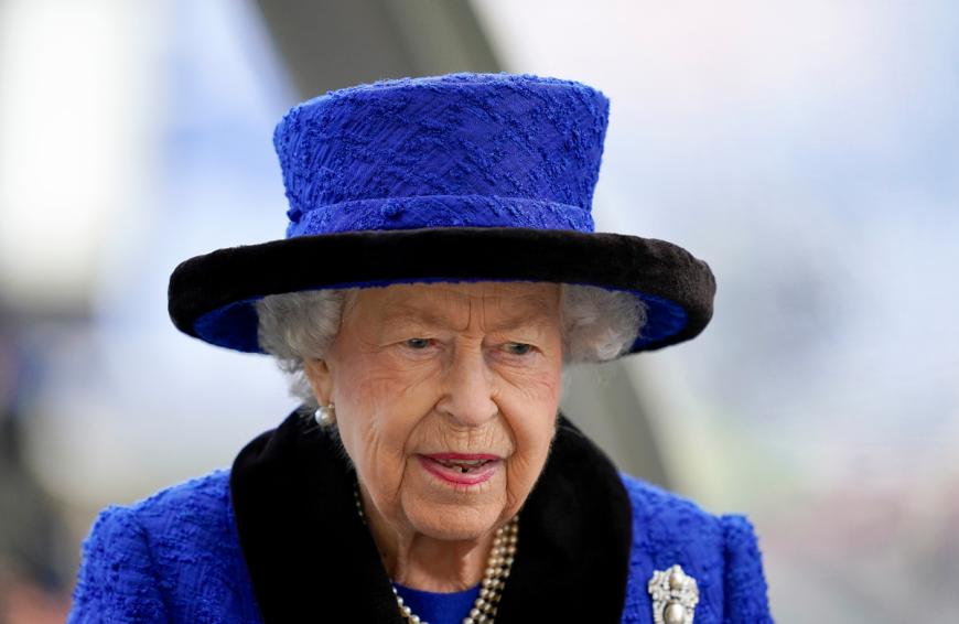 Ein Video eines Auftritts der Queen von 2015 geht aktuell viral.