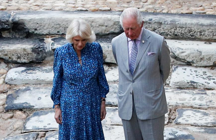 Ein Insider will über ein Gespräch zwischen Prinz Charles und seiner Frau Camilla bescheid wissen.