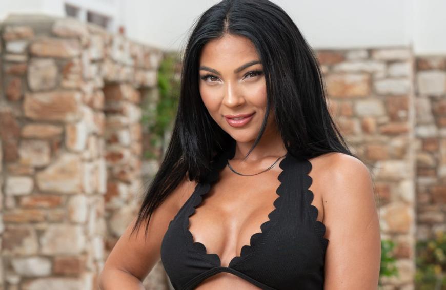 Zaira hat Angst vorm Altern und behält ihr Geburtsjahr deshalb für sich. In fünf Jahren möchte die gebürtige Russin bereits mit dem zweiten Kind schwanger sein und träumt von einem Kosmetikstudio auf Ibiza.