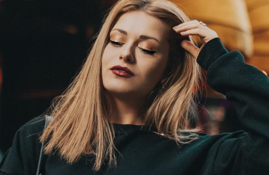 Endlich straffe und pralle Haut – dank diesem Hyaluron-Serum!