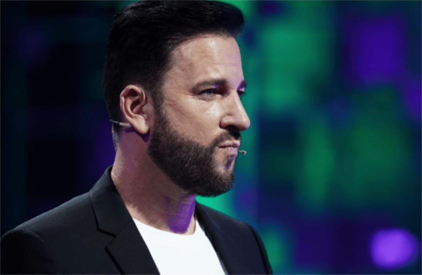 Michael Wendler entschuldigt sich bei seinen Fans.