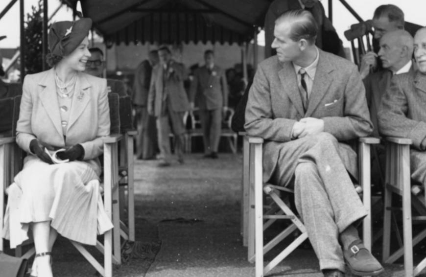 Einige Monate nach der Geburt von Prinz Charles 1948 zieht die kleine Familie nach Malta. Insgesamt zwei Jahre, von 1949 bis 1951, verbringen sie dort, auch Prinzessin Anne wird in dieser Zeit geboren.