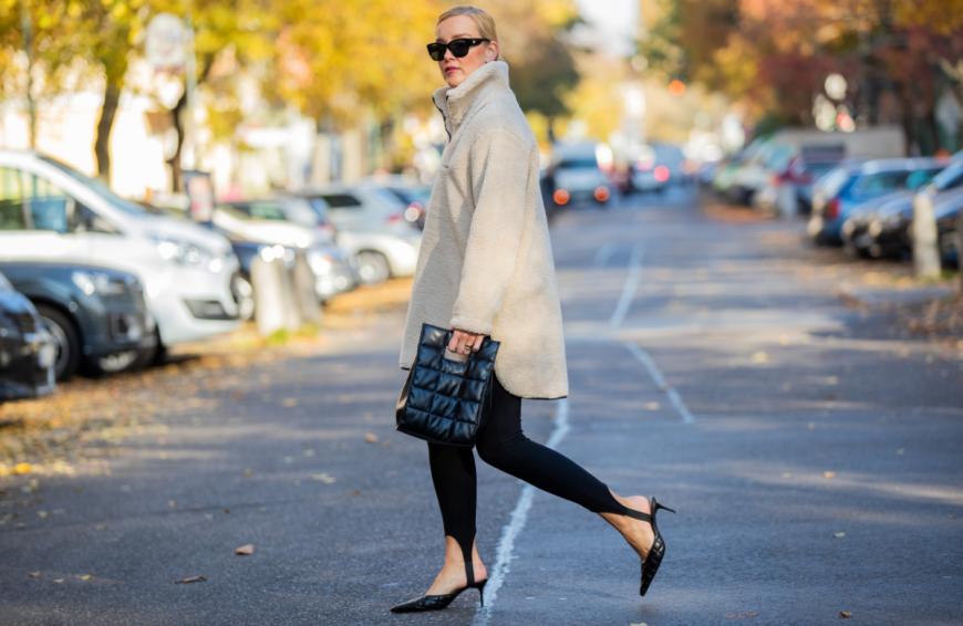 Fleecepullover liegen diesen Winter voll im Trend – und wir haben unsere 5 Lieblinge gefunden. 