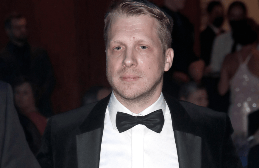 Und zwar von Oliver Pocher: Der Comedian kritisierte die 29-Jährige heftig für ihre Entscheidung, ihren Sohn künftig in der Öffentlichkeit zeigen zu wollen.