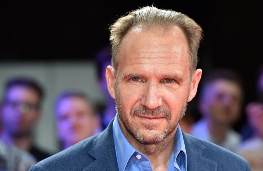 Auch Ralph Fiennes (59), der den Zuschauern als Lord Voldemort das Fürchten lehrte, ist weiterhin an Filmsets anzutreffen. Für seine Arbeit wurde er bislang mit 41 Preisen ausgezeichnet und erhielt sogar zwei Oscar-Nominierungen.
