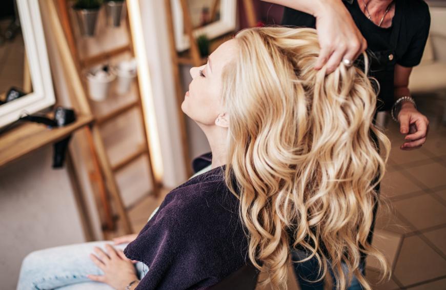 Mit diesem Shampoo bekommst du Salon-perfektes Haar. 