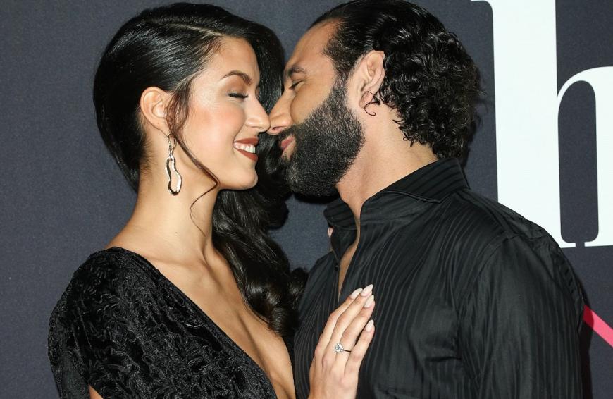 Die Moderatorin und ihr Ehemann Massimo Sinató sind bereits Eltern eines Sohnes. Mit einem Foto von sich mit Babybauch löste Rebecca nun Jubelstürme bei den Fans aus.