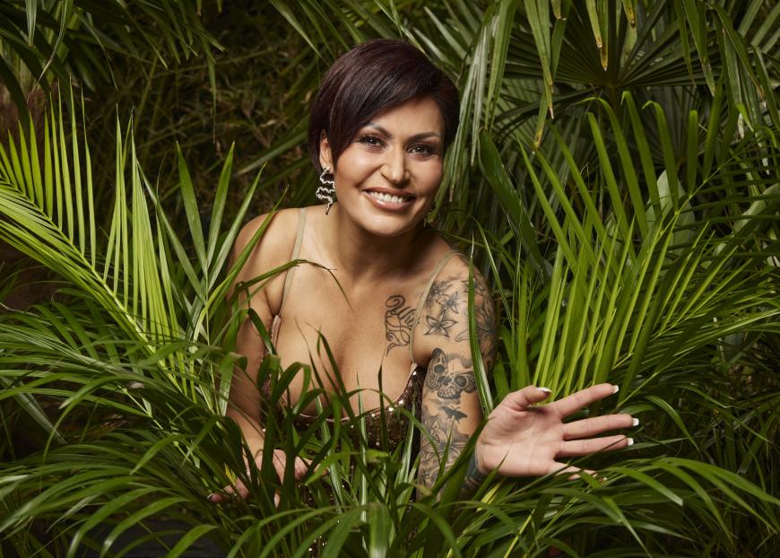 Jasmin Herren
Im letzten Jahr musste Jasmin Herren den traurigen Tod ihres Mannes Willi Herren (†45) verkraften – jetzt will sie es ihrer großen Liebe gleichtun und ins Dschungelcamp ziehen. Als Ersatzkandidatin für Christin Okpara, die vor Drehstart wieder abreisen musste, reist die 43-Jährige nach Südafrika.