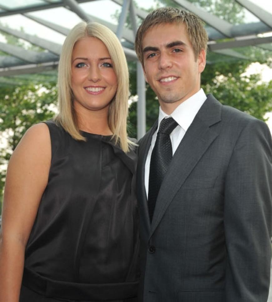 Philipp Lahm und seine Freundin Claudia. Nach der WM in Südafrika möchte sich das Paar endlich das Ja-Wort geben