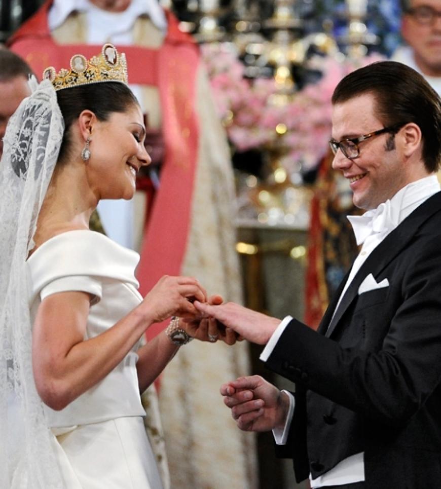 Da bleibt kein Auge trocken! Als Daniel und Victoria die Ringe tauschten, schluchzten alle Zuschauer