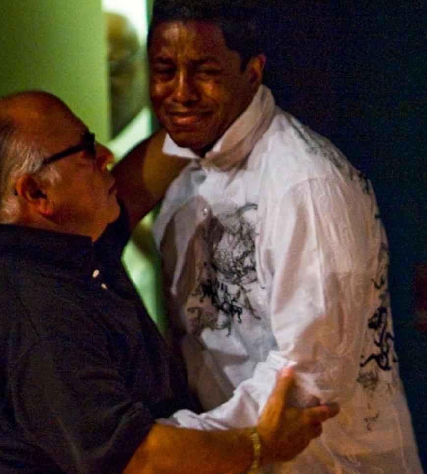 Die Trauer um seinen geliebten Bruder überwältigt Jermaine Jackson