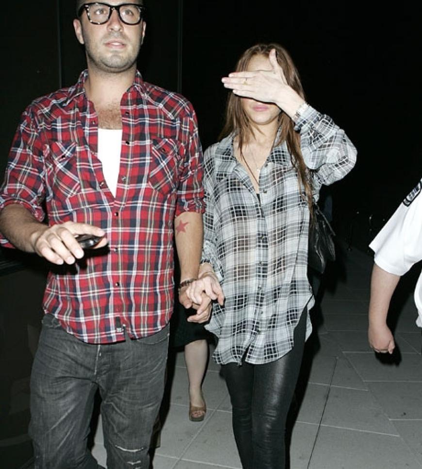 Beliebtes Objekt der Paparazzi: Immer wieder wird Lindsay bei ihren Ausflügen von zahlreichen Fotografen belagert