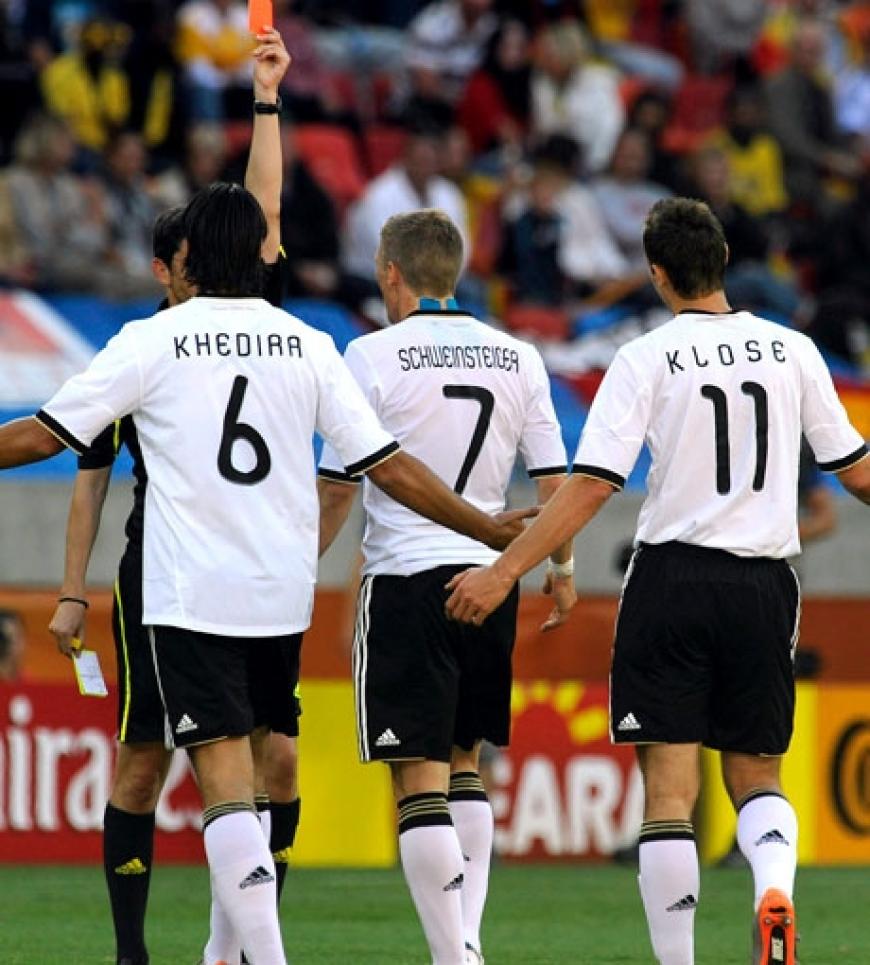 Nun muss Deutschland um den Einzug ins Achtelfinale zittern. Schafft die DFB-Elf einen Sieg gegen Ghana?