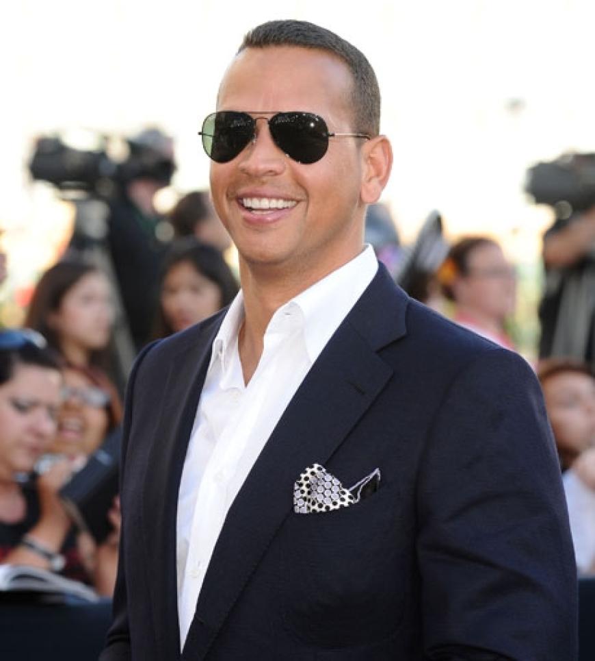 Auch solo unterwegs: Alex Rodriguez. Dem US-Baseball-Star wird seit einiger Zeit eine Affäre mit Cameron Diaz nachgesagt. Doch ein Gentleman genießt... und schweigt!