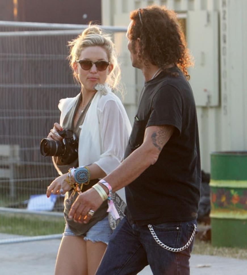Back to the Roots!
Hollywood-Star Kate Hudson hat mal wieder einen Musiker als Freund. In England feuerte sie Matt Bellamy (Frontmann der Band