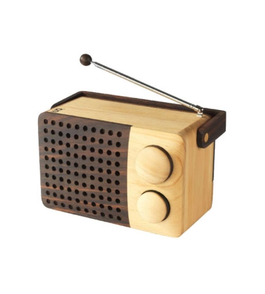 Radio aus Holz von Singgih Kartono über designmuseumshop.com, ca. 200 Euro