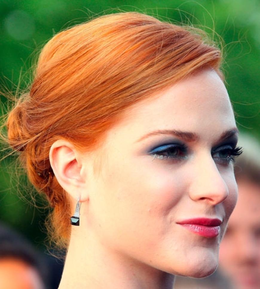 Cool: Der blaue Lidschatten betont Evan Rachel Woods Augenfarbe. Doch vorsicht: Die Farbe steht nur Personen, die auch von Natur aus blaue Augen haben