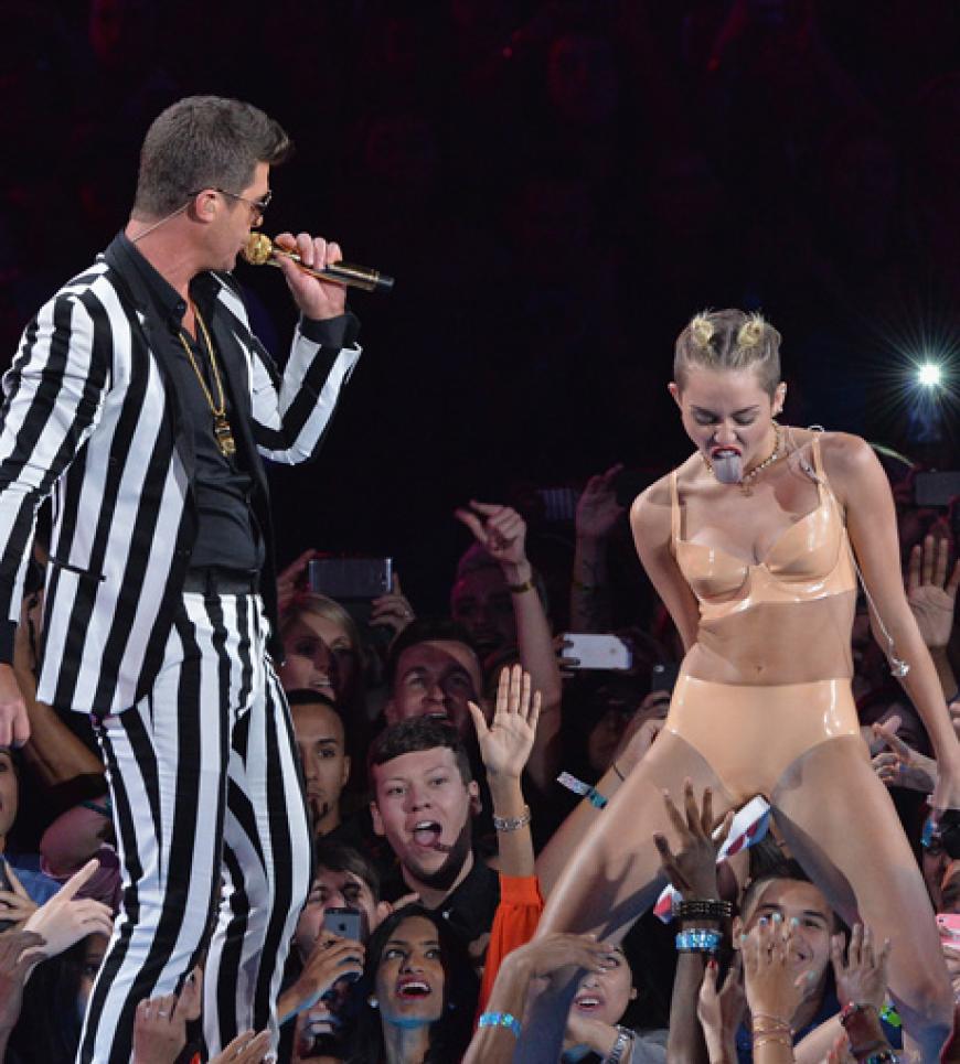 Schlimmer geht's nimmer: Miley Cyrus bei den VMAs am 25. August mit Robin Thicke