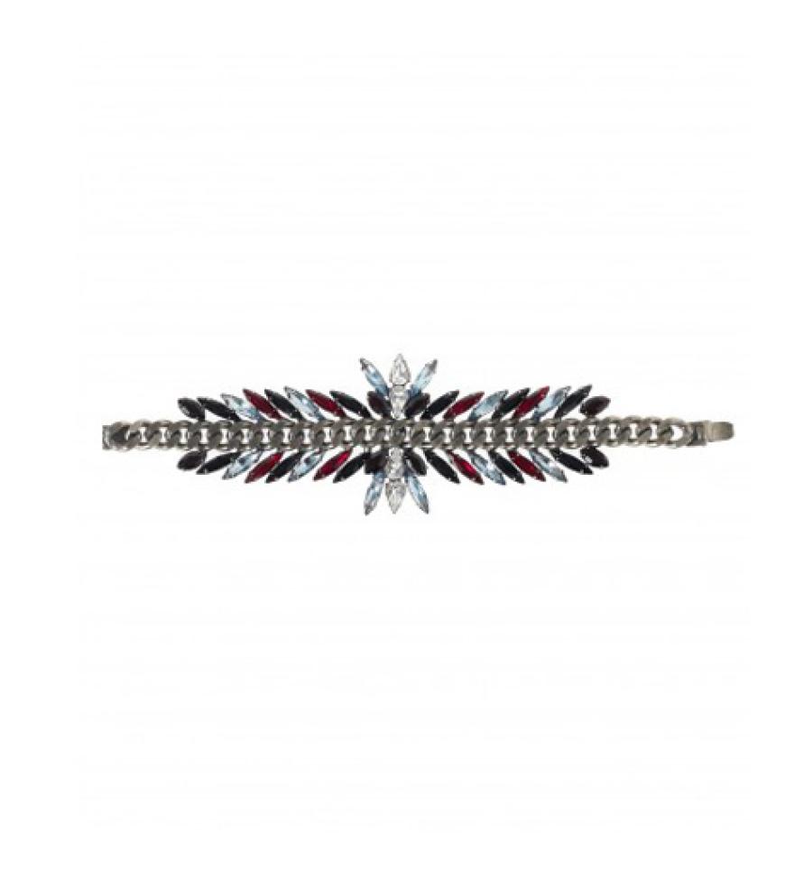 Wow! Dieses Vintage-Armband verzaubert uns einfach. Es ist von Camilla James und über kabiri.co.uk für ca. 300 Euro erhältlich