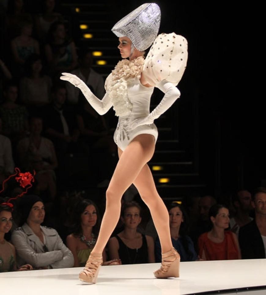 Insgesamt zeigte Michalsky im Berliner Tempodrom drei Shows. Seine eigene Kollektion, die Show des Labels
