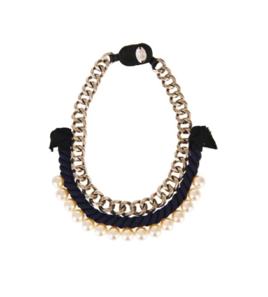 Eyecatcher: Collier aus Gliederkette, Kordel und Perlen von 3.1 Phillip Lim über net-a-porter.com, ca. 240 Euro